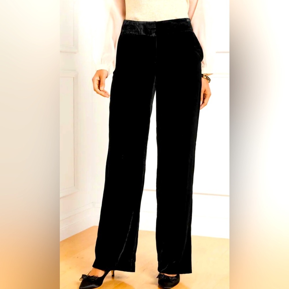 Talbots black velvet wide leg pants. Slash pockets. Size 8P. NWT.